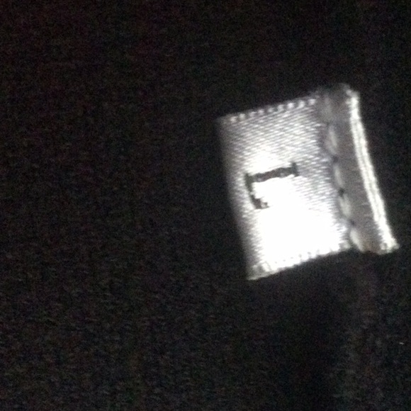 Thick Knit 🧶 Black Cardigan w/ a red& gray stripe fringe in front & 2 pockets - Picture 8 of 8